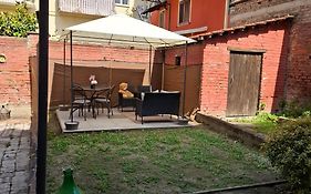 Casa Magenta